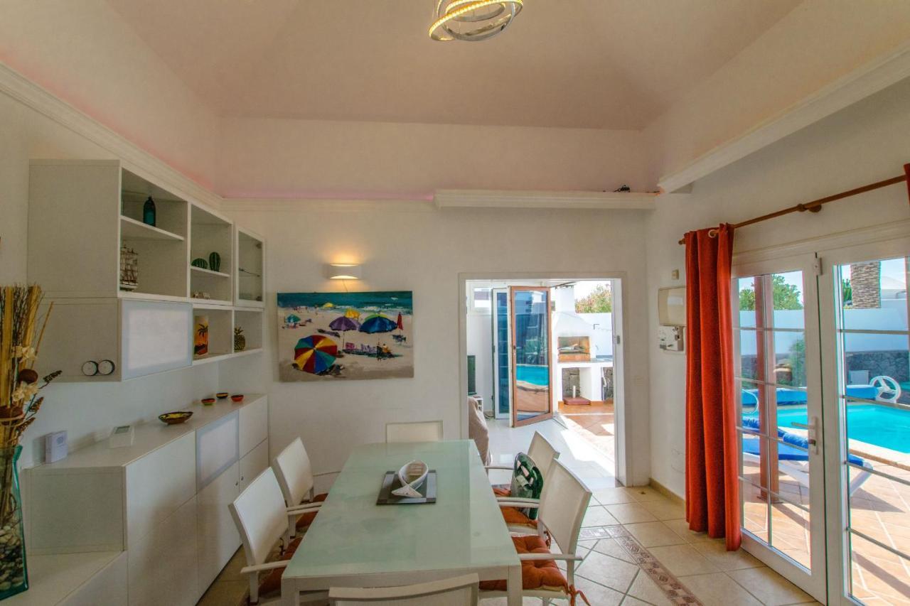 Villa Alegranza - Lh190 By Villas Now Ltd Плая Бланка Екстериор снимка
