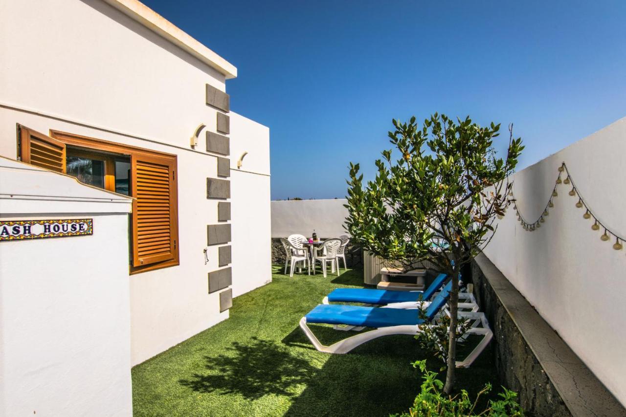 Villa Alegranza - Lh190 By Villas Now Ltd Плая Бланка Екстериор снимка